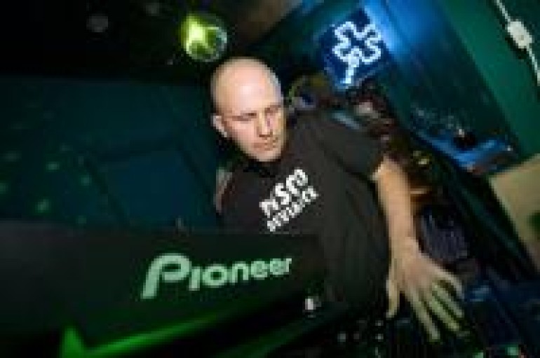 WEEKEND MIX 10.14.11: DICKY TRISCO