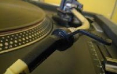 DIGITAL MUSIC SALES SOAR IN 09 AND SO DOES WAX