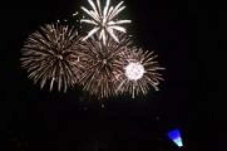 WEEKEND MIX 7.1.11: JULY 4 BLOW OUT