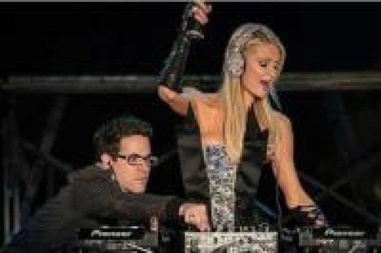 DJ Paris Hilton Makes Her Debut – Is The End of EDM Near