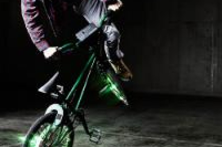 DJ + BMX = Turntable Rider [video]