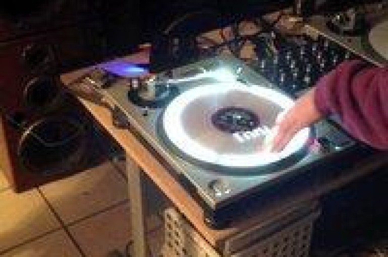 WTF: Projector Mapped Turntables
