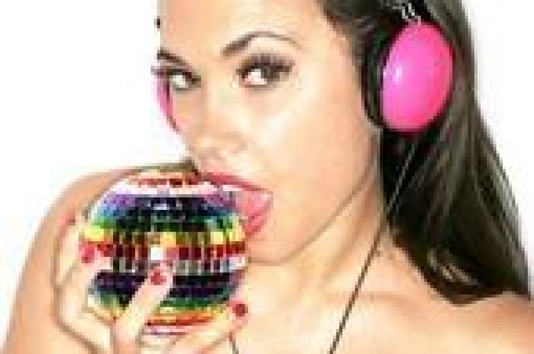 WEEKEND MIX 4.23.10: SUCK MY TECH BY DJ RHIANNON